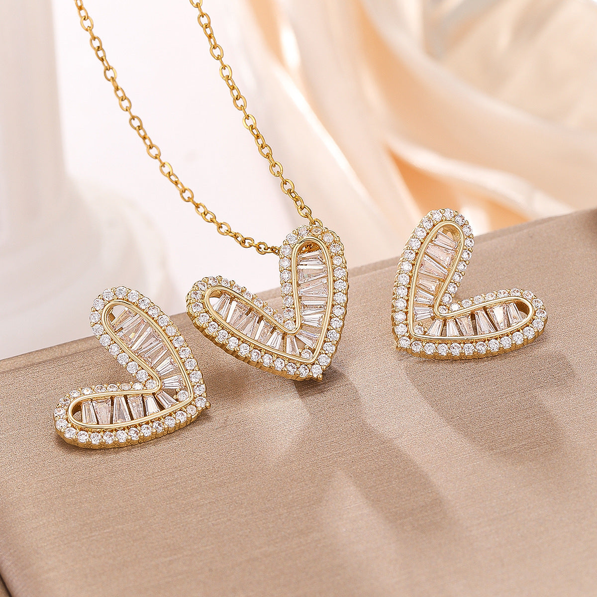 Women's Heart Necklace Niche Design Inlaid Zircon - FASHIONKULTUR