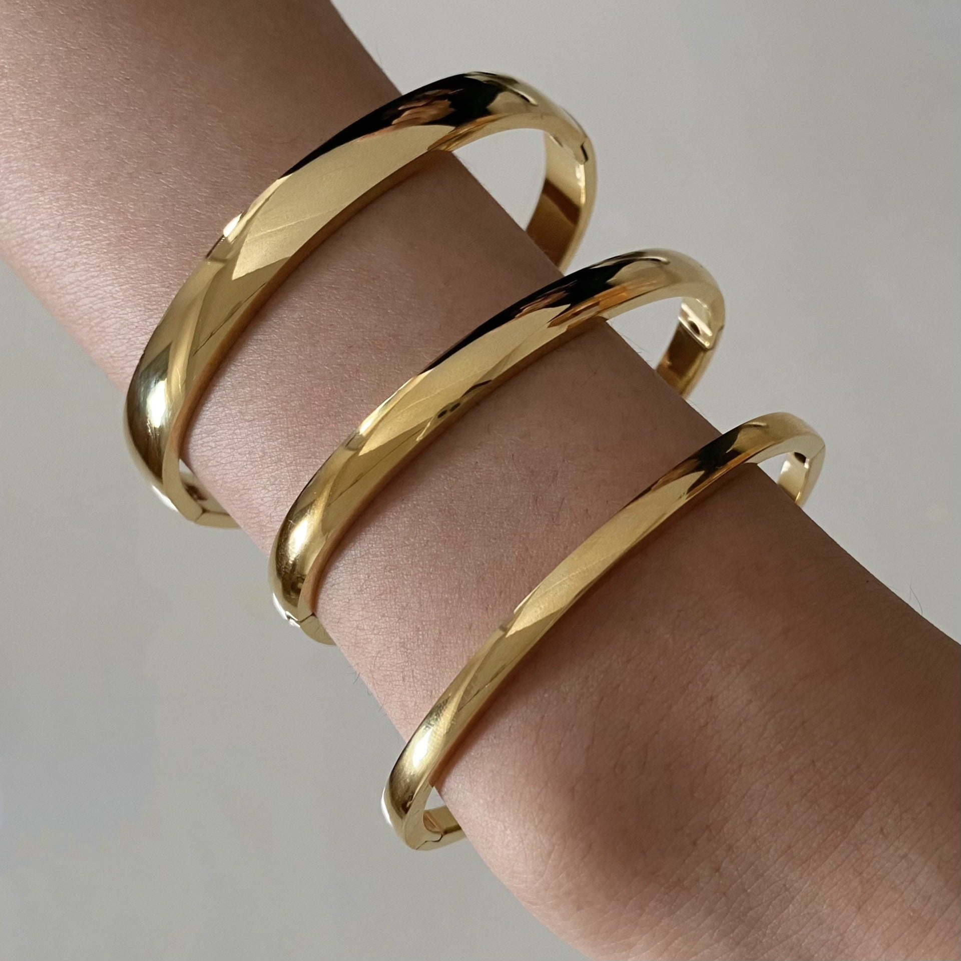 Retro Minimalistic Buckle Simple Bracelet Gold Bracelet - FASHIONKULTUR
