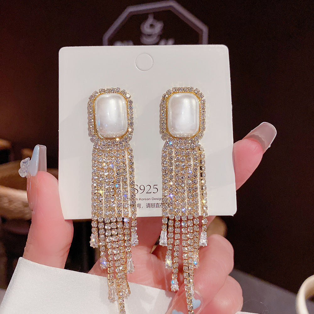 Sterling Silver Needle Light Luxury Pearl Earrings Graceful Personality - FASHIONKULTUR