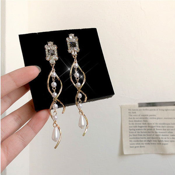 Exaggerated earrings web celebrity stud - FASHIONKULTUR