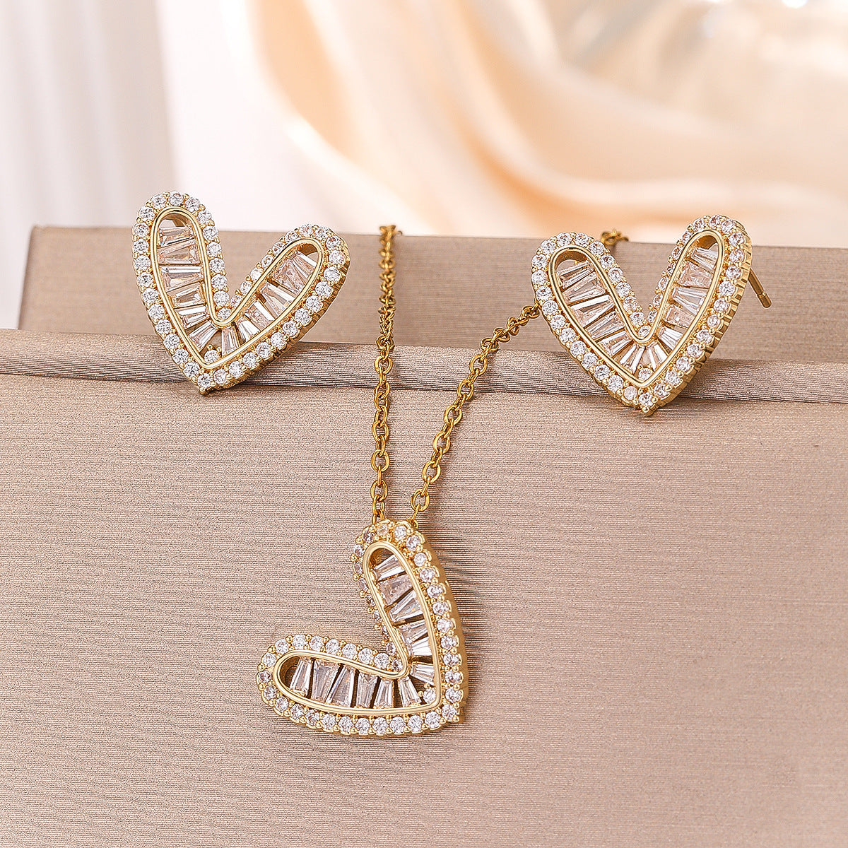 Women's Heart Necklace Niche Design Inlaid Zircon - FASHIONKULTUR