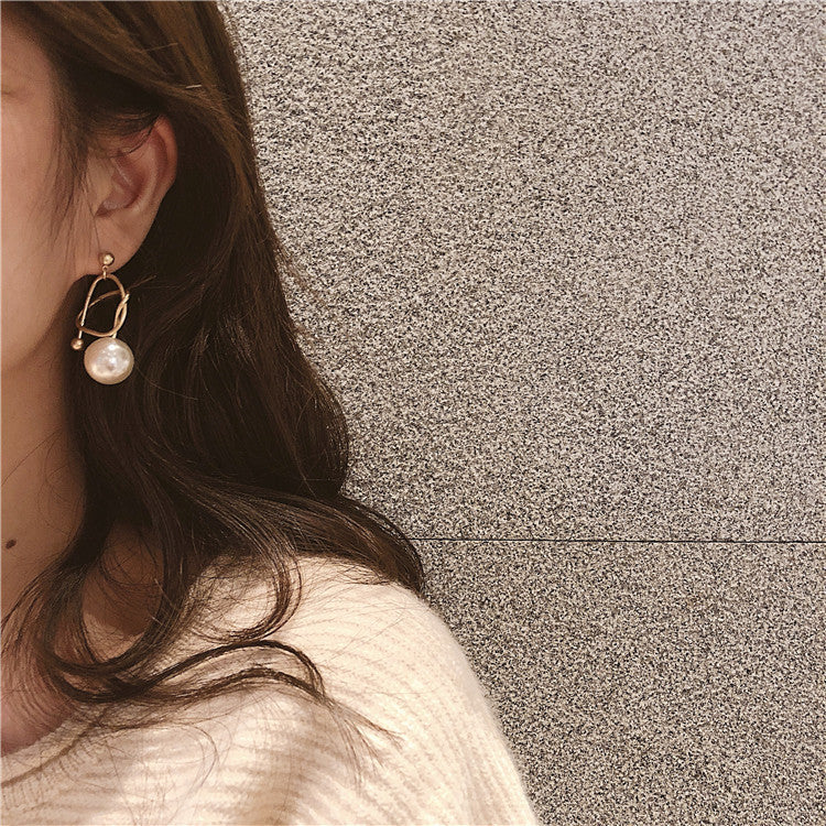 Metal winding personalized pearl earrings - FASHIONKULTUR