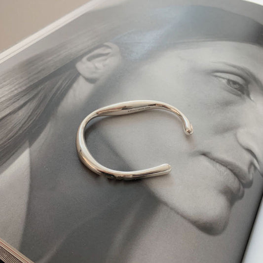 Solid Geometric Irregular Streamline Bracelet Women Light Luxury - FASHIONKULTUR
