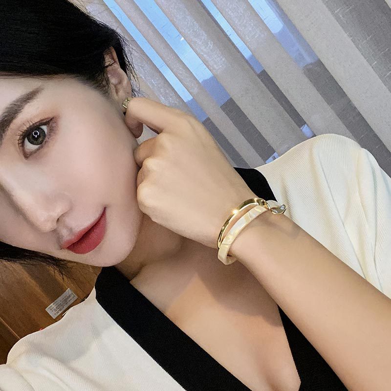 Metal White Shellfish Plate Bracelet For Women Opening Adjustable 2 Layers Design Llight Luxury Female Fashion Jewelry Gifts - FASHIONKULTUR