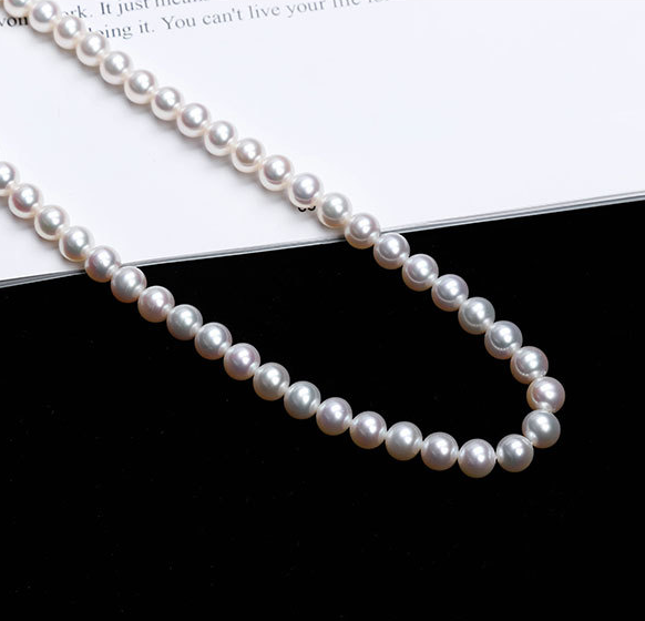 Pearl necklace - FASHIONKULTUR