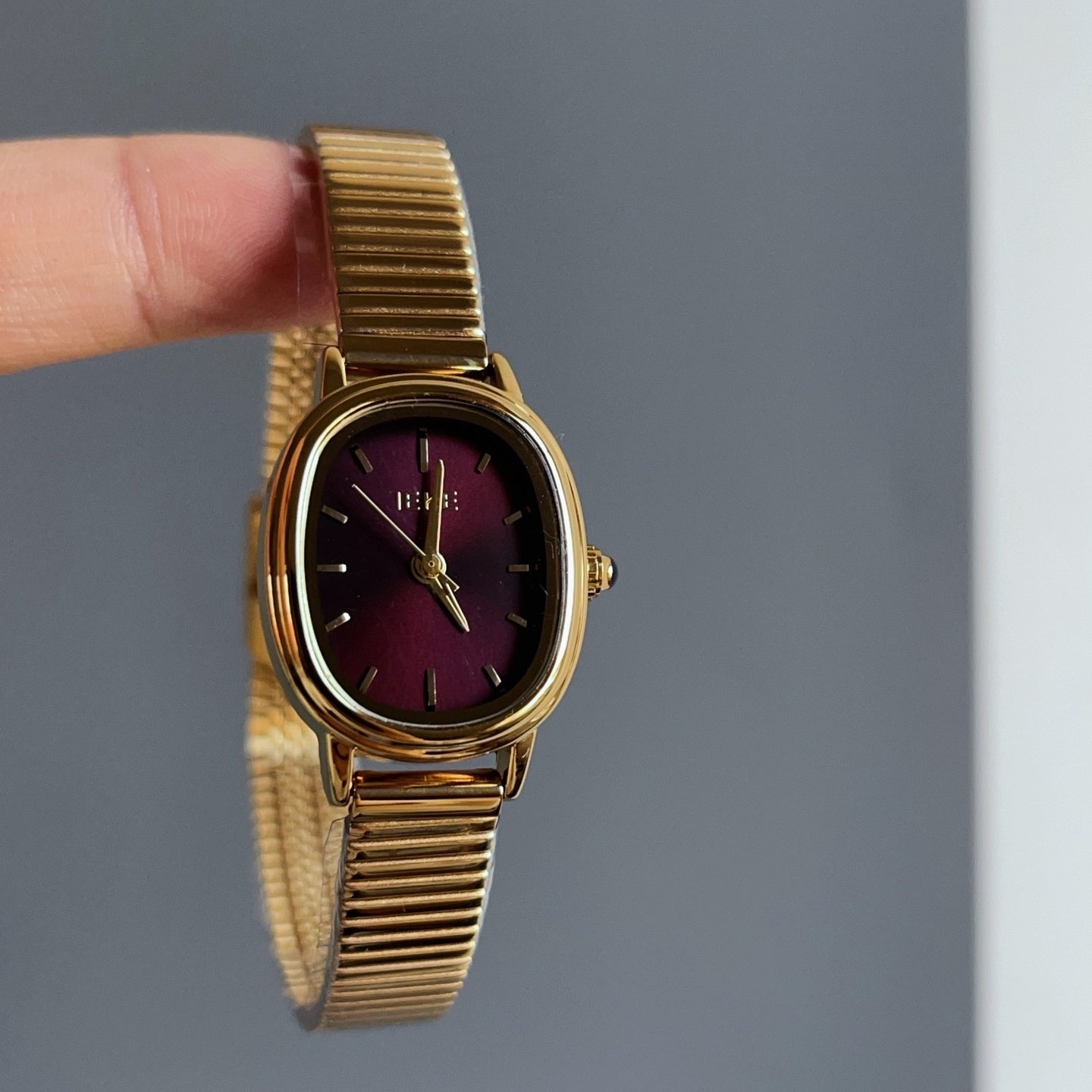 Retro Ankela Red Series Chain Watch Women - FASHIONKULTUR