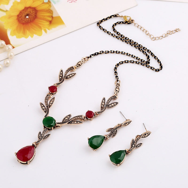Leaf water drop resin gemstone pendant necklace - FASHIONKULTUR