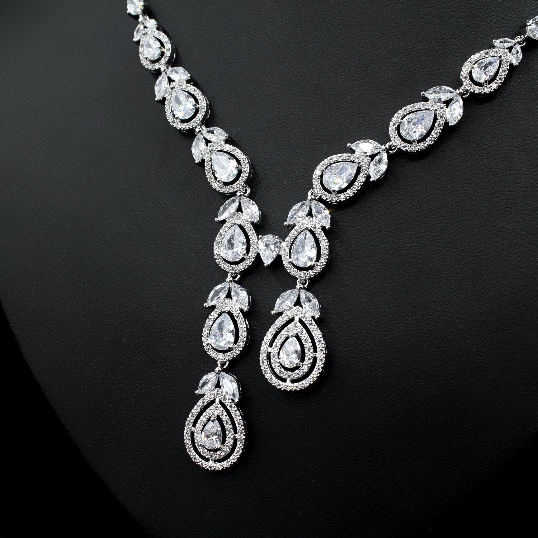 Jewelry Temperament Set Chain Ladies Earrings Necklace Two Piece - FASHIONKULTUR