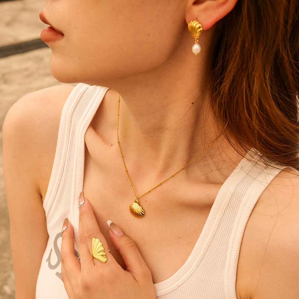 Special-interest Design Women's 18K Gold Stainless Steel Shell Necklace - FASHIONKULTUR