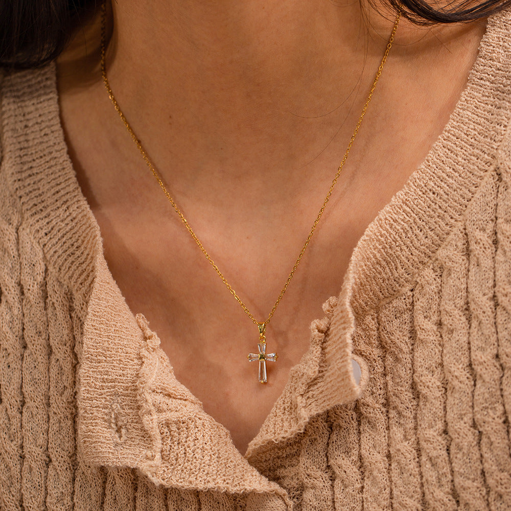 European And American Ins Style 18K Gold Stainless Steel Inlaid White Zircon Square Geometric Pendant Necklace - FASHIONKULTUR