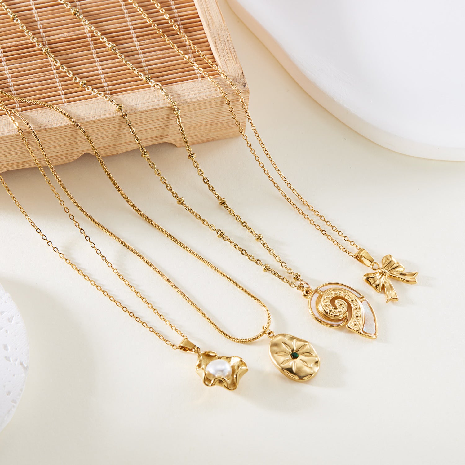 Women's Stainless Steel Necklace Fashion Hollowed-out - FASHIONKULTUR