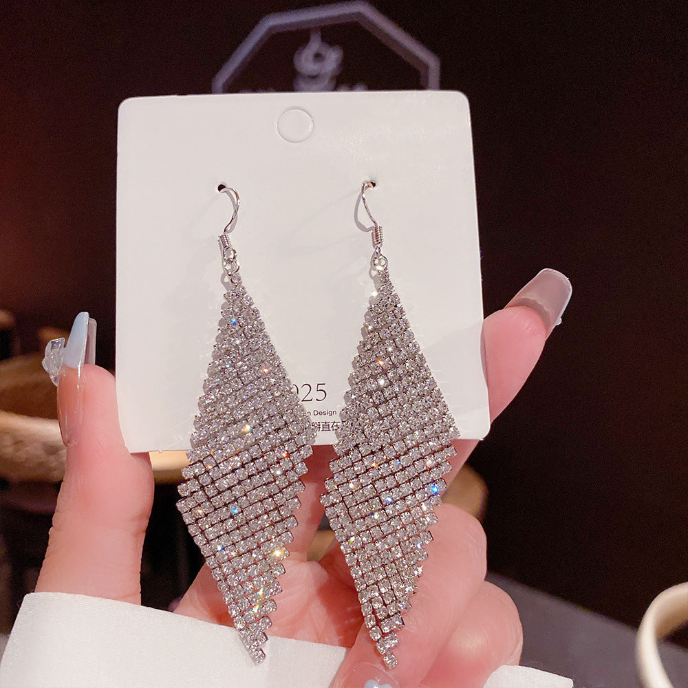 Sterling Silver Needle Light Luxury Pearl Earrings Graceful Personality - FASHIONKULTUR