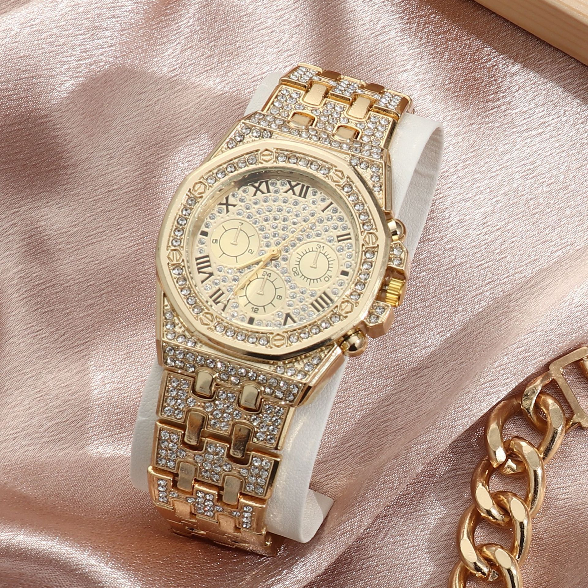 Watch Men's Diamond Large Dial Quartz Watch - FASHIONKULTUR