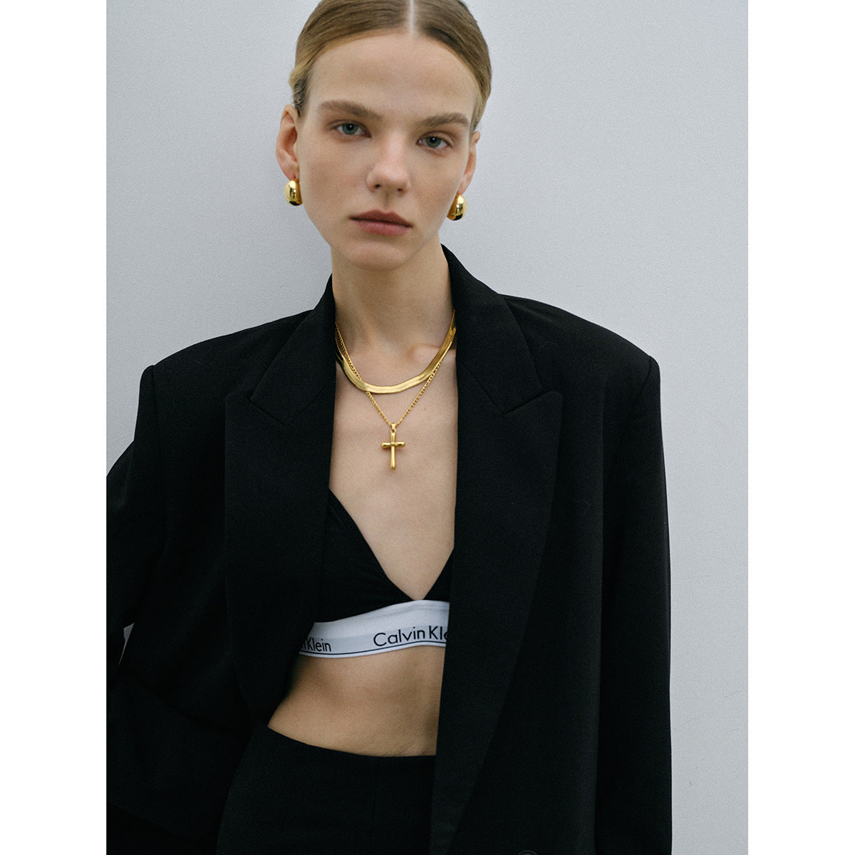 18K Gold Stainless Steel Cross Shelf Necklace Niche High-grade Simple - FASHIONKULTUR