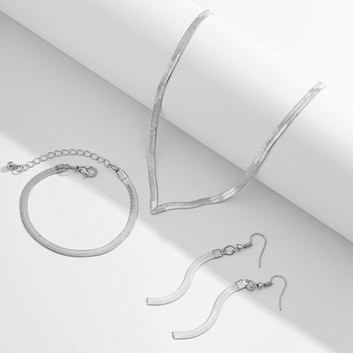Fashion Chain Like Flat Snake Necklace Suit Simple Geometric - FASHIONKULTUR