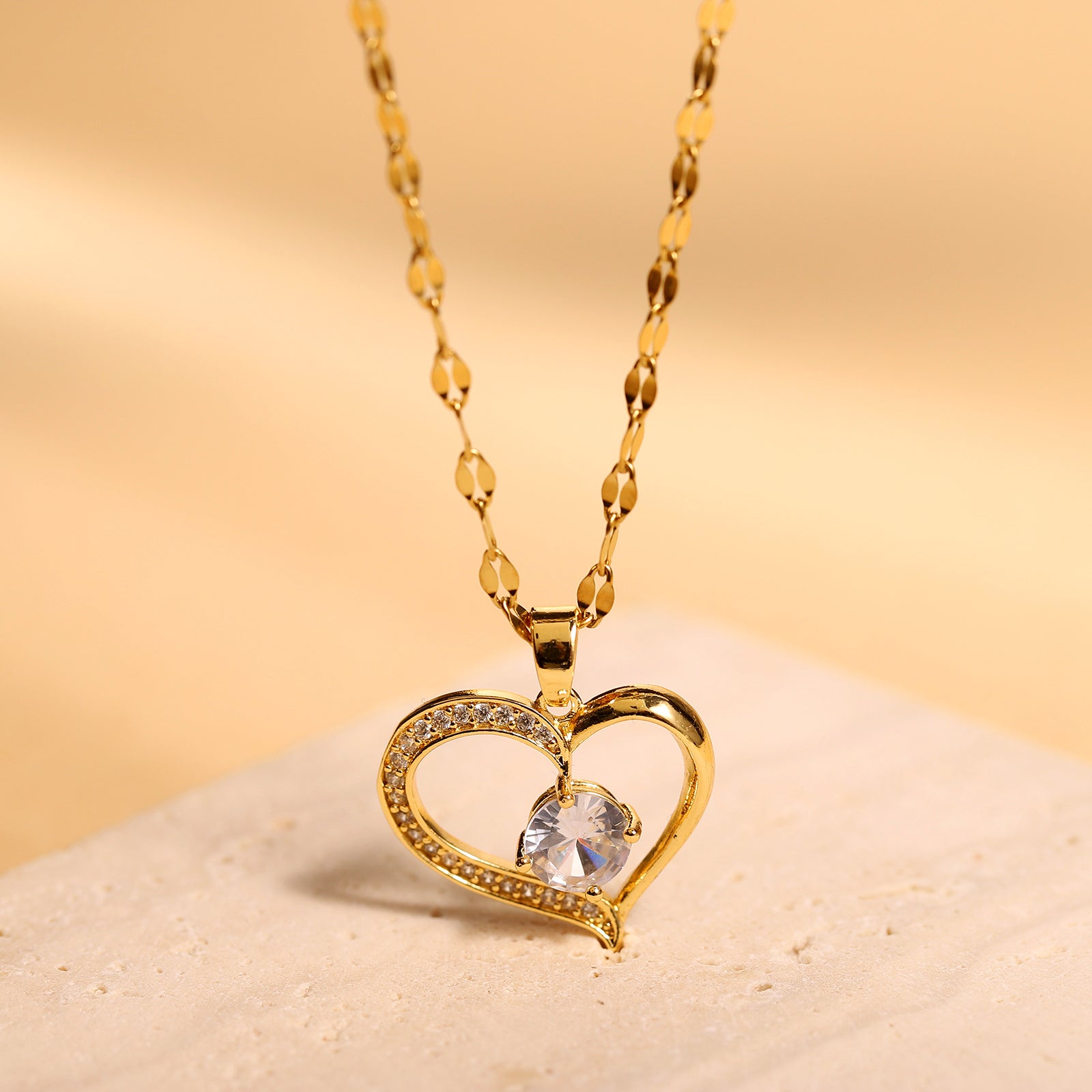 Love Heart-shaped Light Luxury Sparkling Full Diamond Temperament Necklace For Women's Versatile Collarbone Chain Stainless Steel Necklace - FASHIONKULTUR