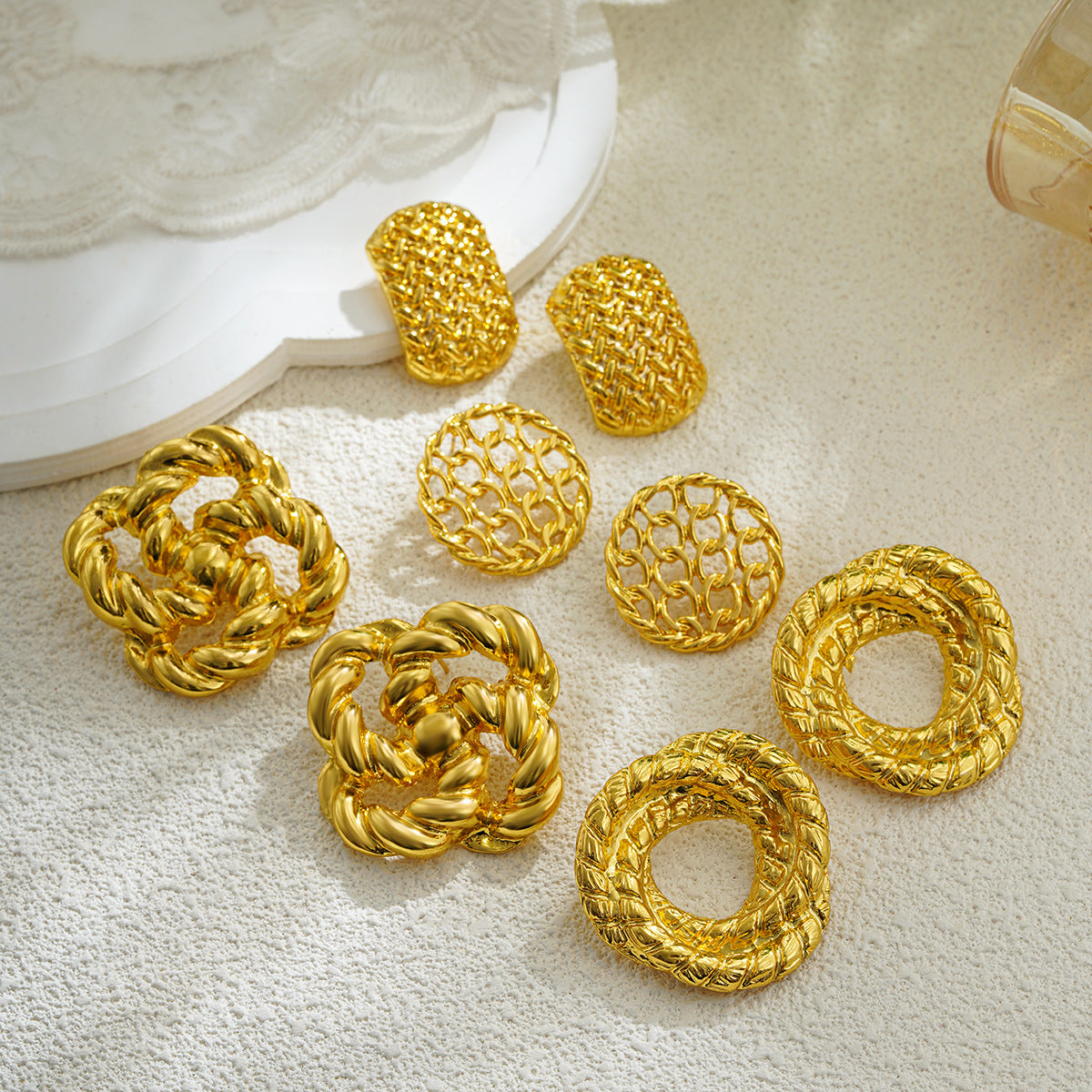 18K Gold Retro High Profile Large Earrings Bends And Hitches - FASHIONKULTUR