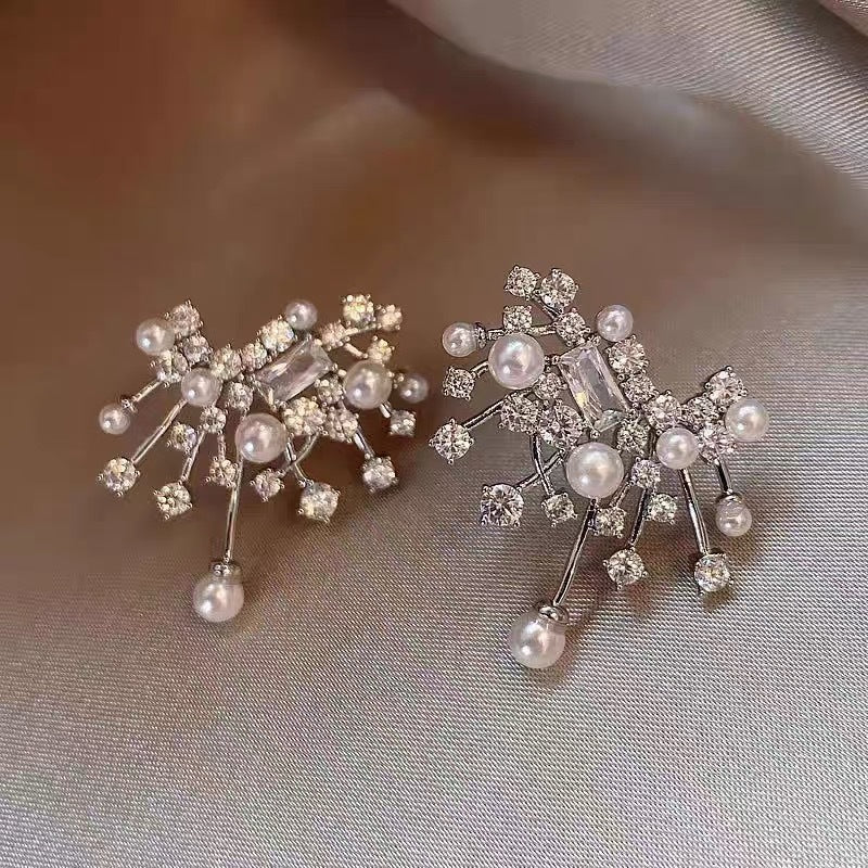 Fashion And Fully-jewelled Pearl Stud Earrings - FASHIONKULTUR
