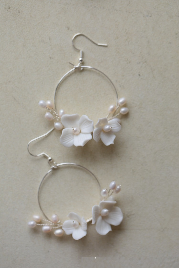 Simple Circle Freshwater Pearl Flower Earrings - FASHIONKULTUR