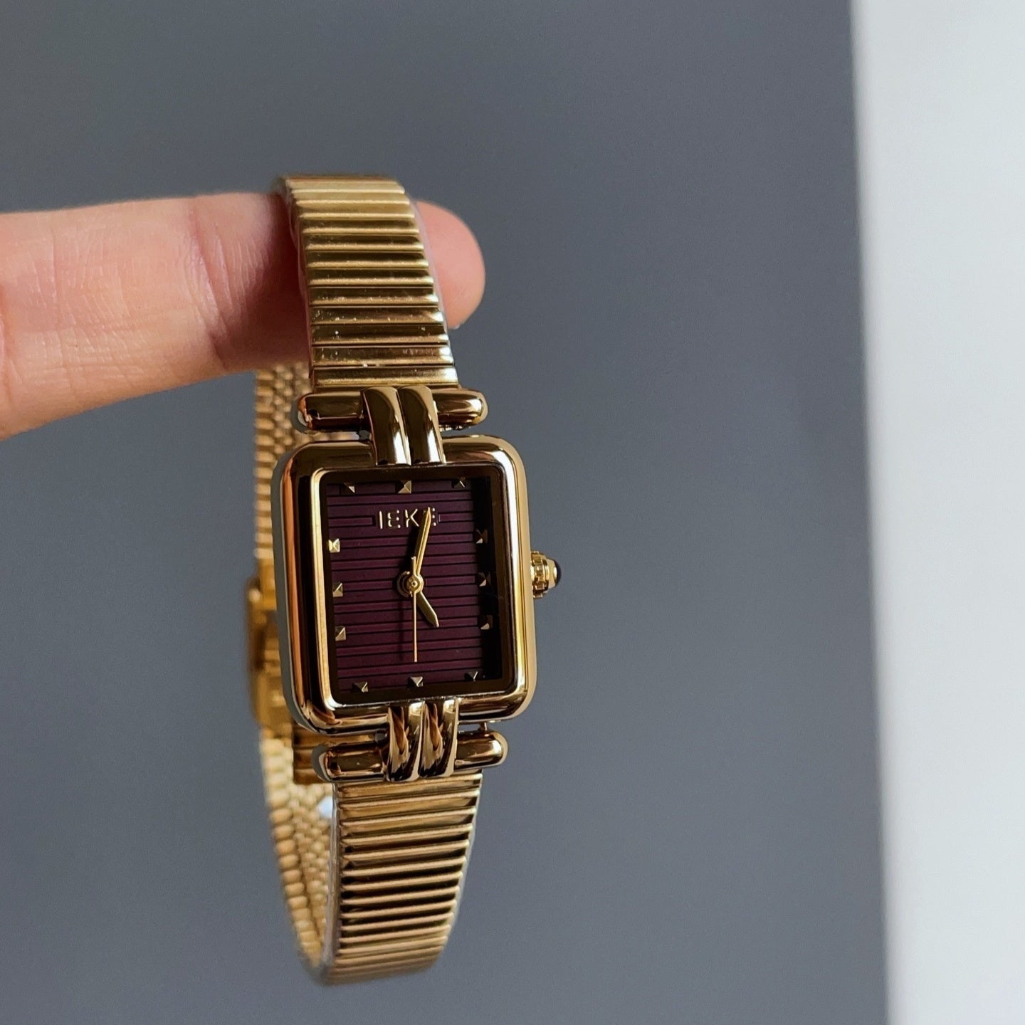 Retro Ankela Red Series Chain Watch Women - FASHIONKULTUR