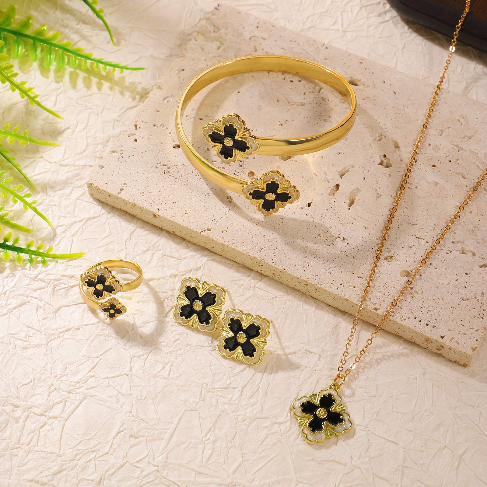 Clover Bracelet Earring Set - FASHIONKULTUR