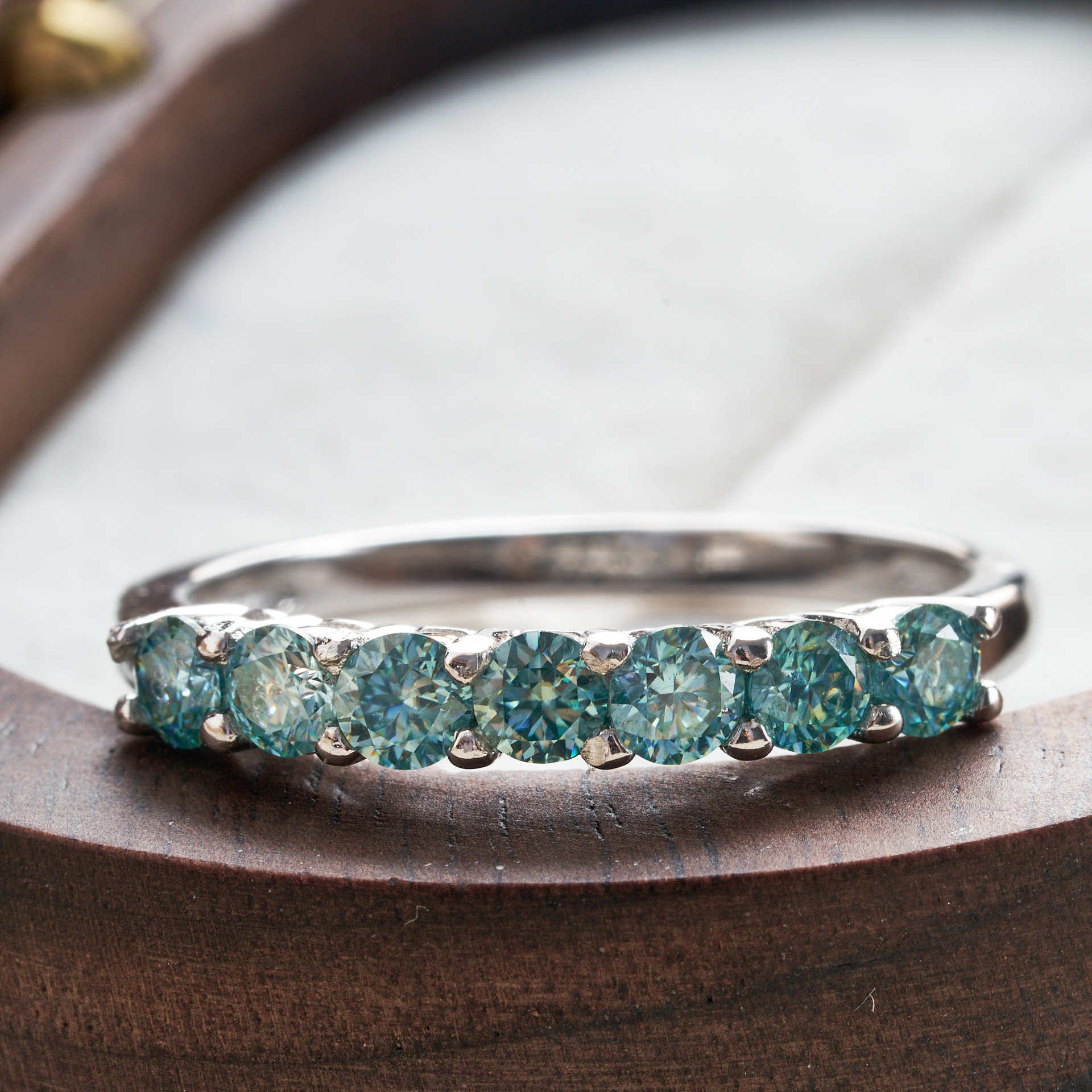 S925 Sterling Silver Four-claw Moissanite Ring - FASHIONKULTUR