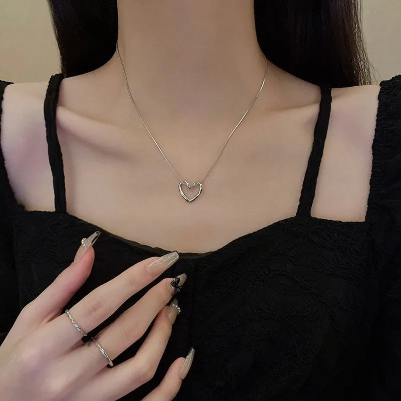 Fashion Jewelry Tainless Steel Twist Hollow Heart Pendant Necklace For Women Spicy Girls Simple Clavicle Chain Jewelry Gift - FASHIONKULTUR