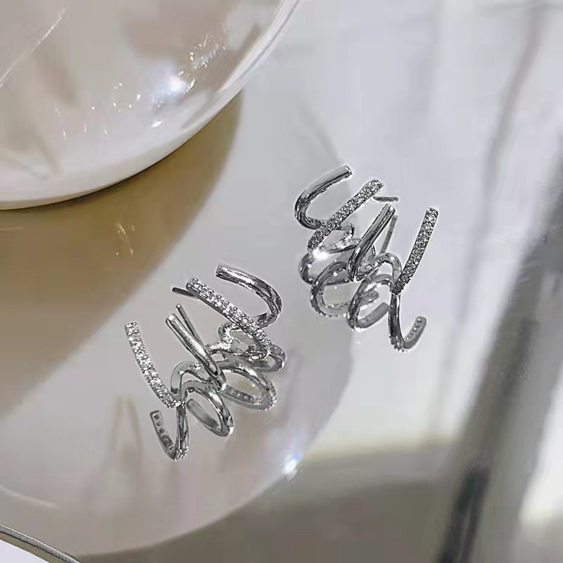Temperament Fashion Women's Retro Exquisite Earrings - FASHIONKULTUR