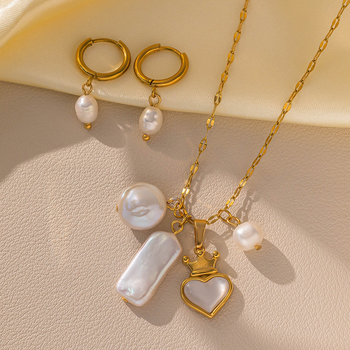 Titanium Steel Water Pearl Heart Fritillary Necklace Suit - FASHIONKULTUR
