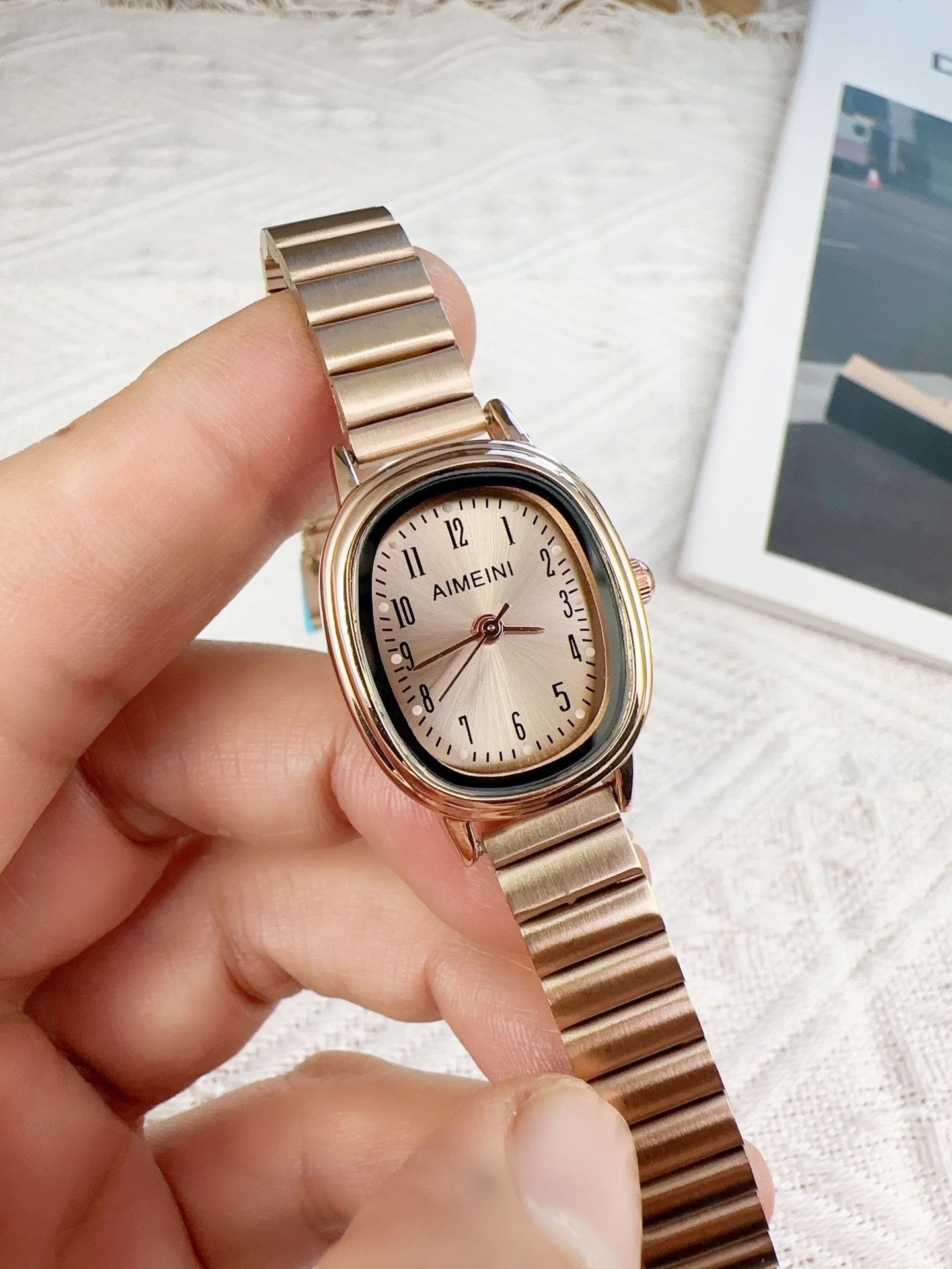 Oval Disk Women's Retro Digital Simple Watch - FASHIONKULTUR