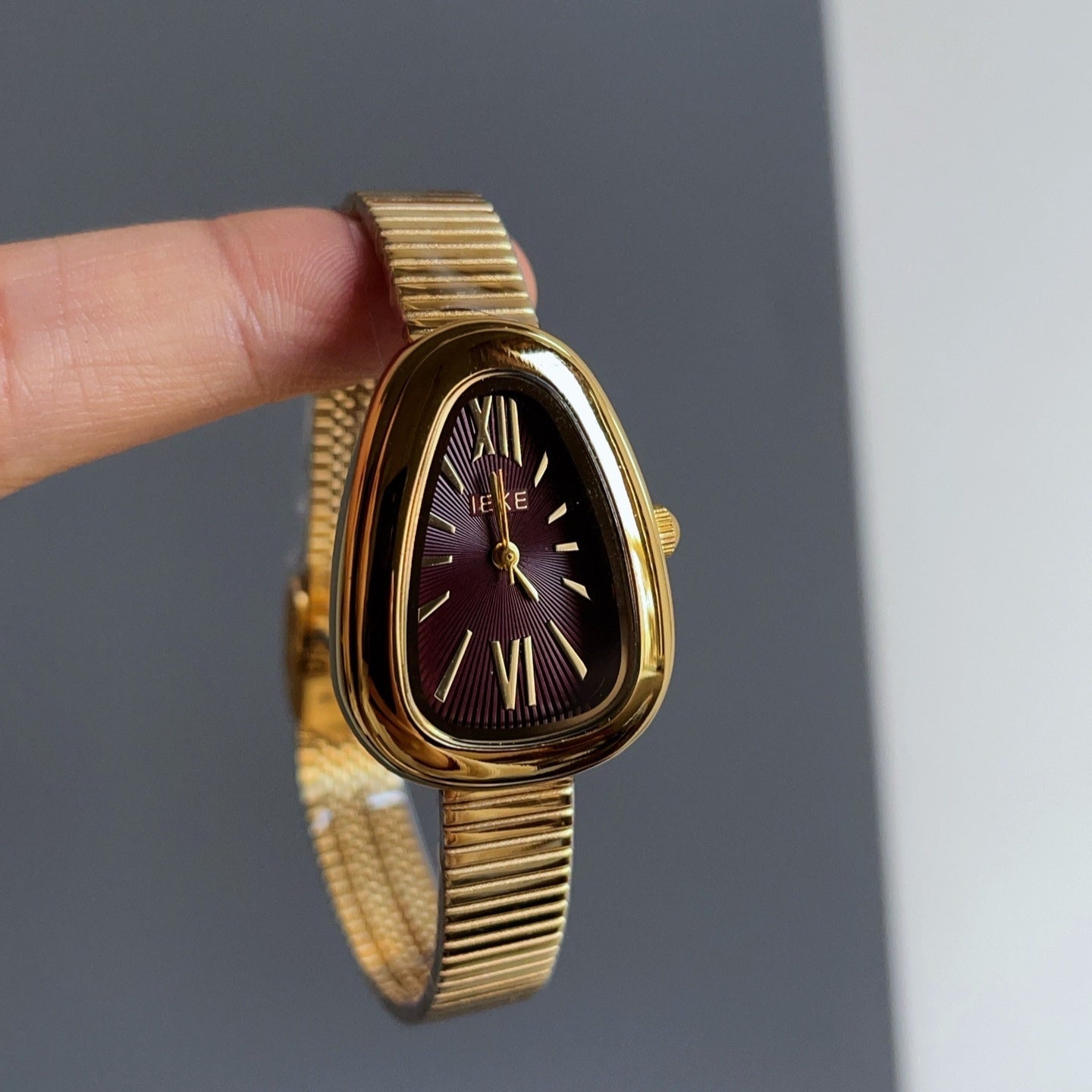 Retro Ankela Red Series Chain Watch Women - FASHIONKULTUR