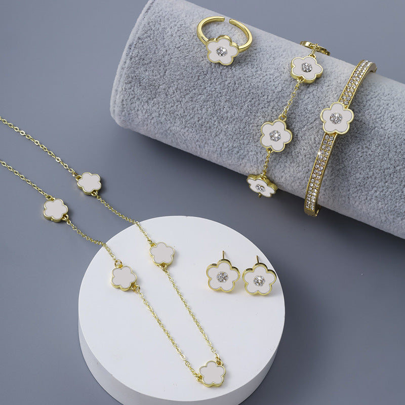 Ear Stud Necklace Set Of Five Petal Flower Jewelry European And American Five Leaves Flower Ornaments Suit - FASHIONKULTUR