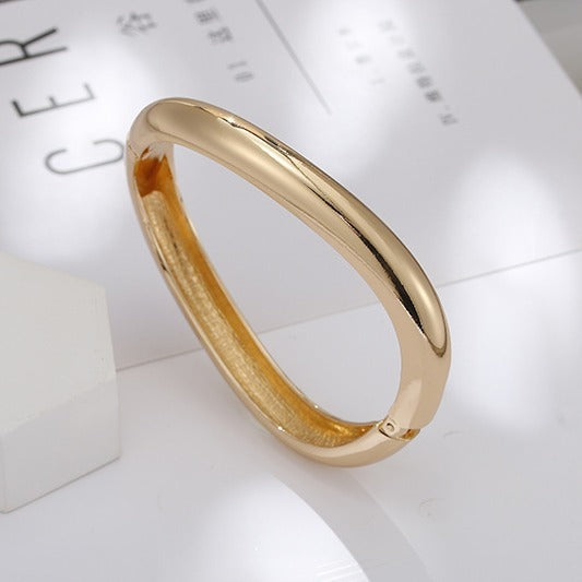Asymmetric Simple High-grade Irregular Zinc Alloy Bracelet - FASHIONKULTUR
