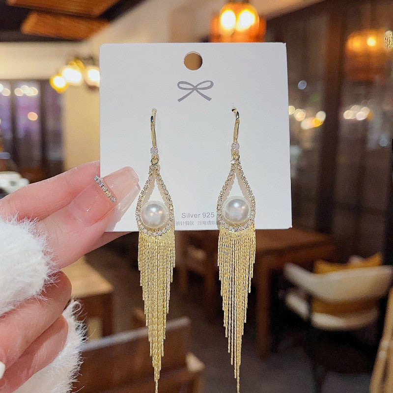 Sterling Silver Needle Light Luxury Pearl Earrings Graceful Personality - FASHIONKULTUR