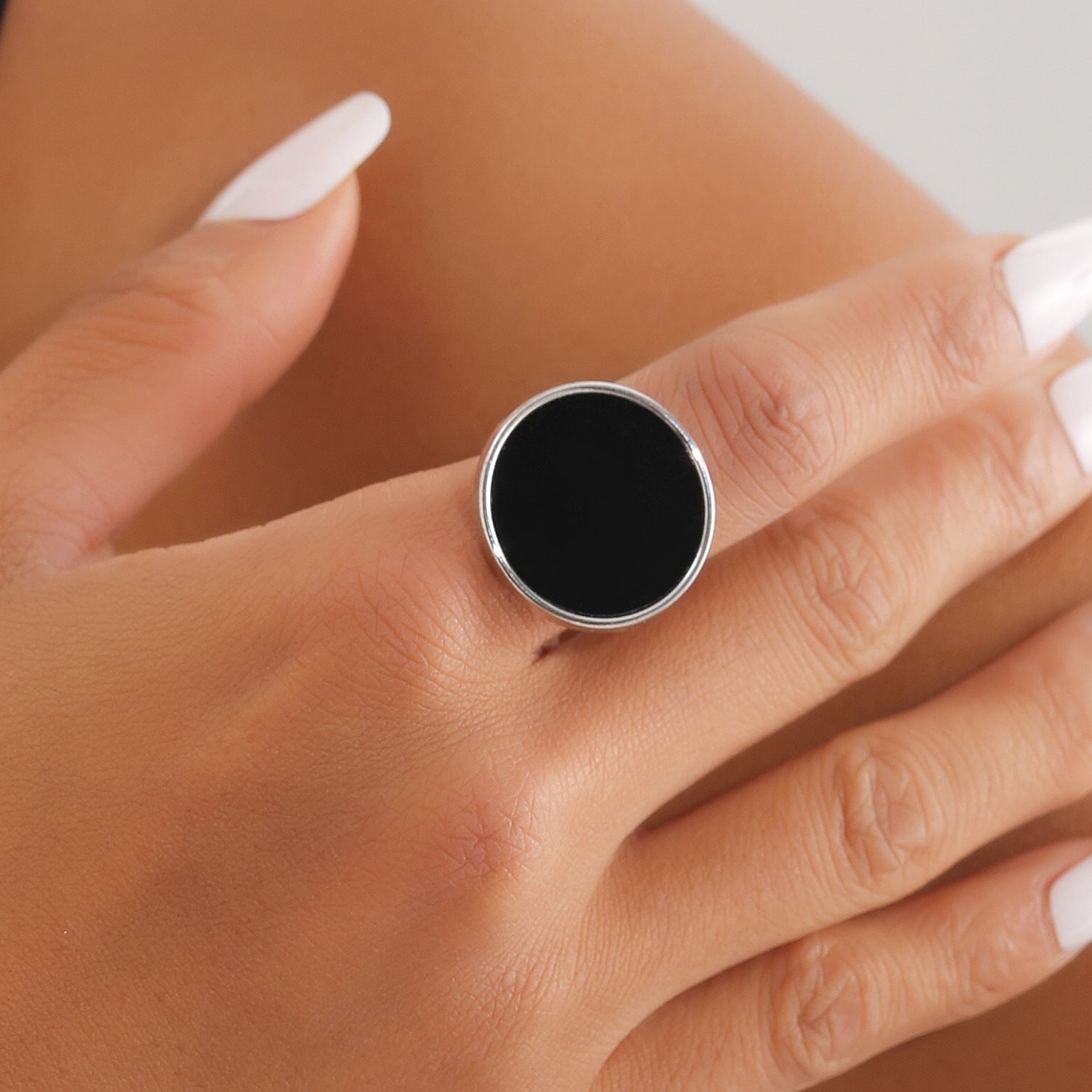 Cold Style Metal Black Fritillary Ring - FASHIONKULTUR