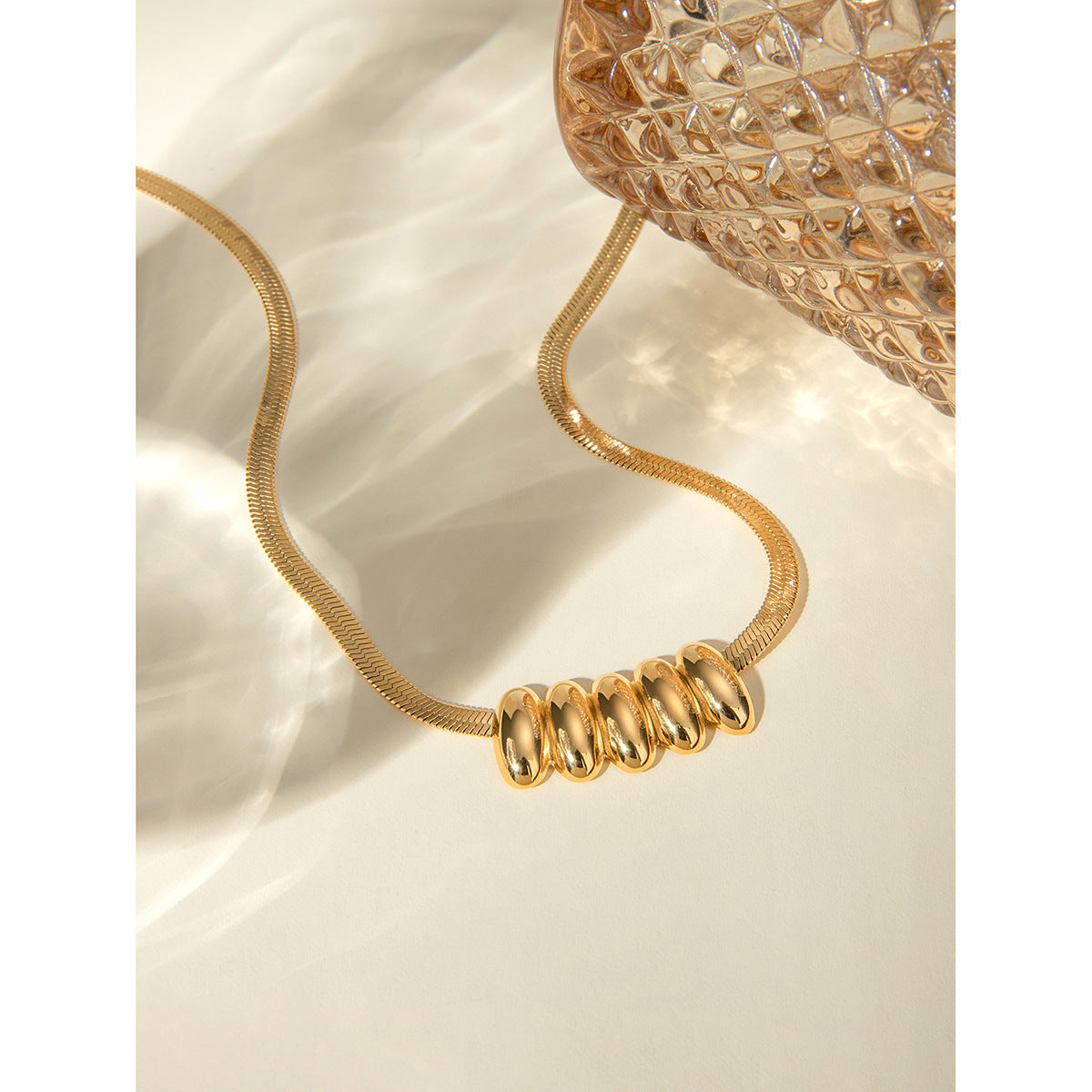 18K Gold Stainless Steel Glossy Small Waist Oval Necklace - FASHIONKULTUR