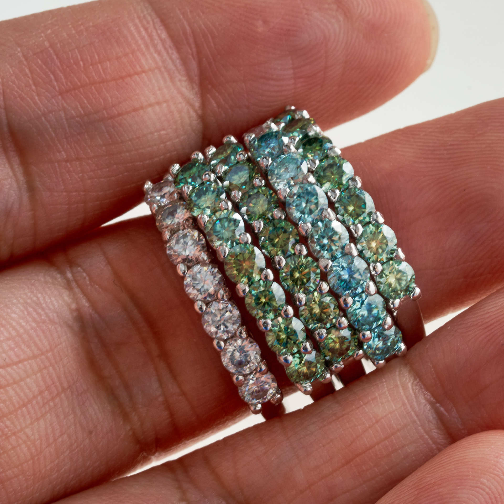 S925 Sterling Silver Four-claw Moissanite Ring - FASHIONKULTUR