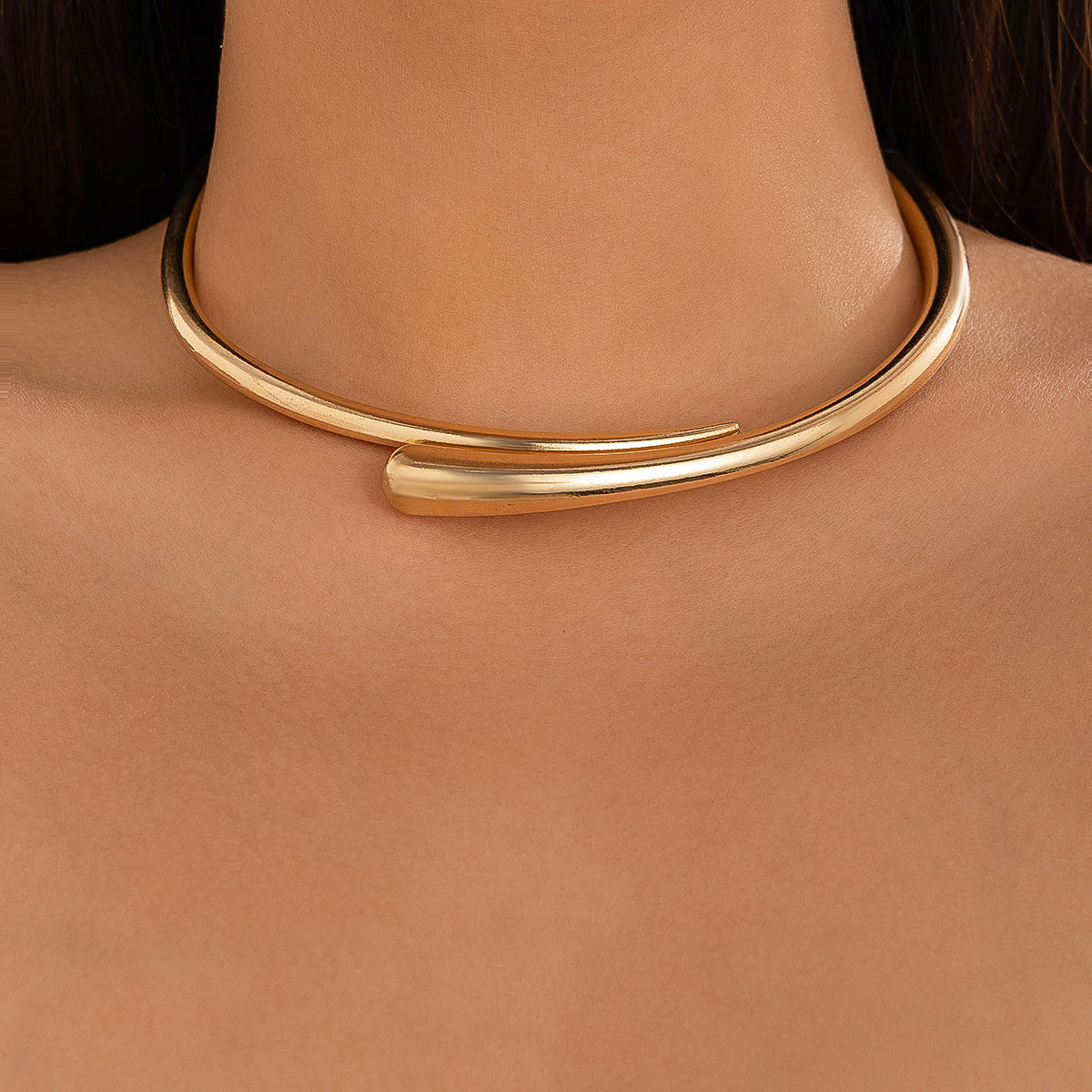 Geometric Metal Glossy Surface Spring Open Collar Bracelet Simple Necklace Choker - FASHIONKULTUR