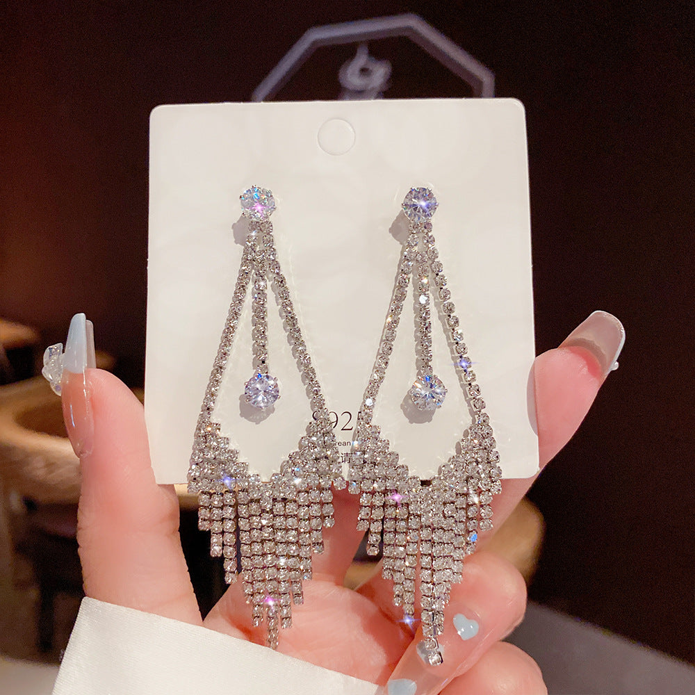 Sterling Silver Needle Light Luxury Pearl Earrings Graceful Personality - FASHIONKULTUR