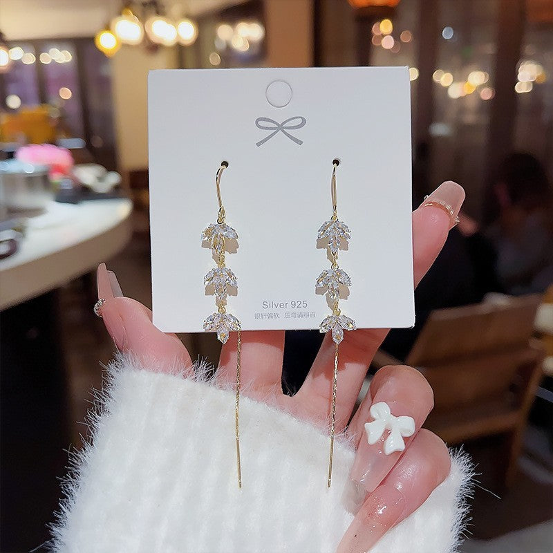 Sterling Silver Needle Light Luxury Pearl Earrings Graceful Personality - FASHIONKULTUR