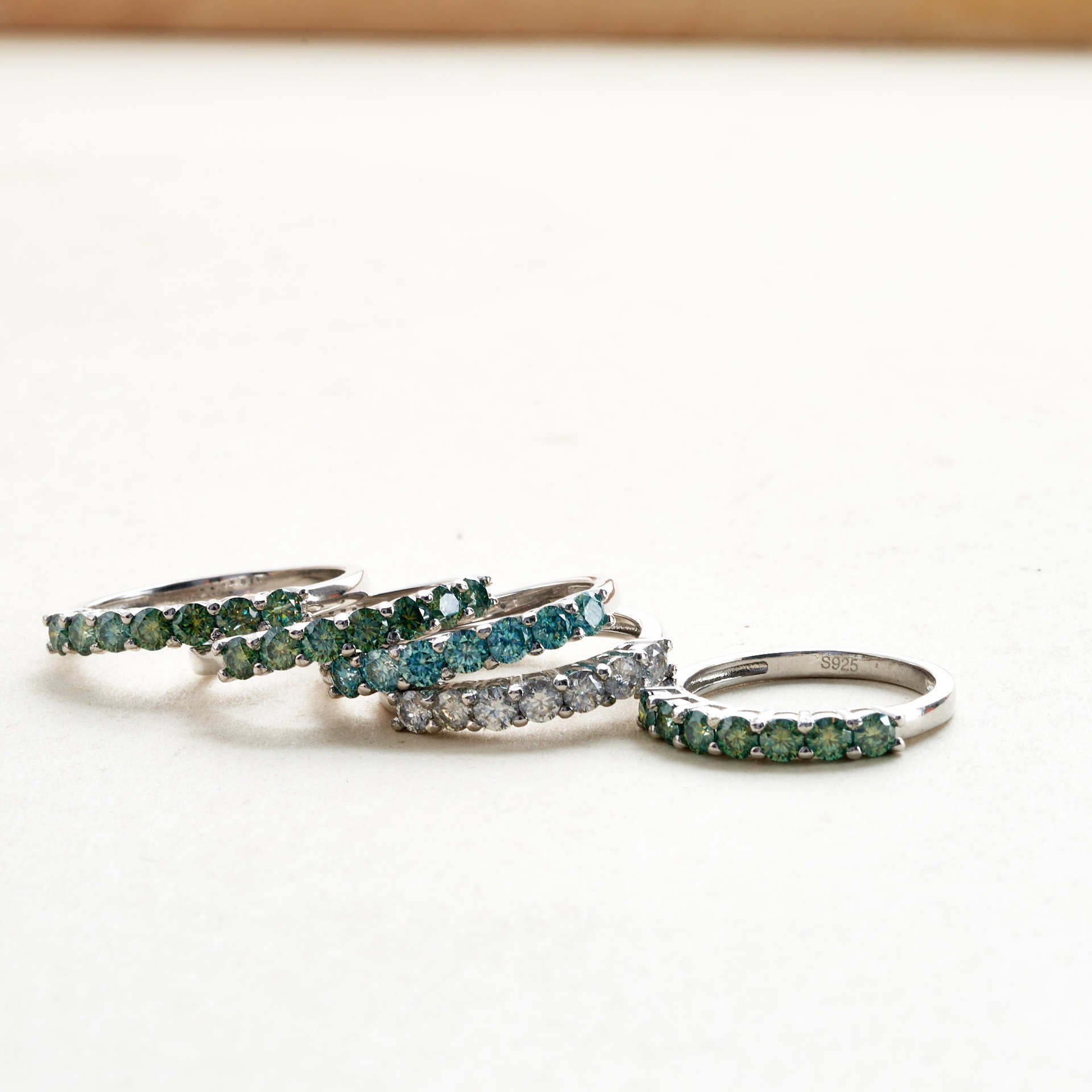 S925 Sterling Silver Four-claw Moissanite Ring - FASHIONKULTUR