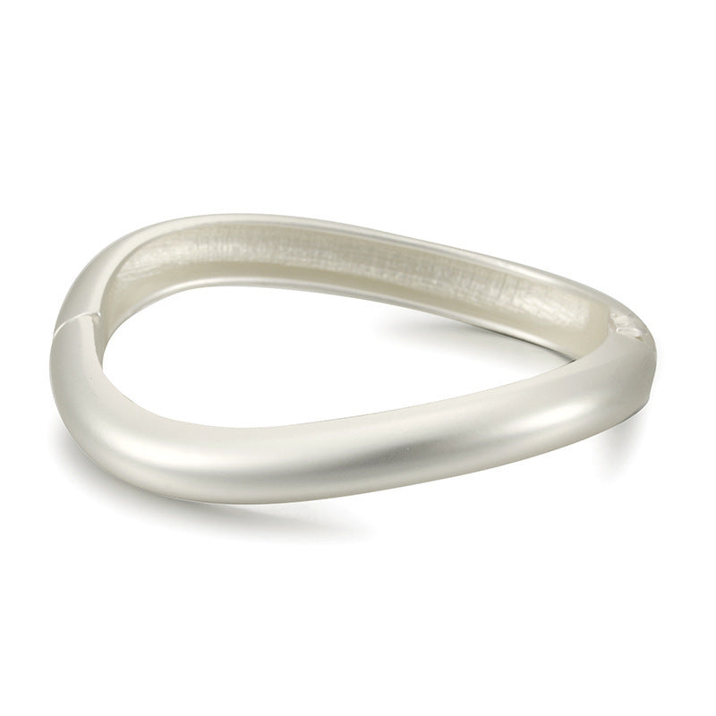 Asymmetric Simple High-grade Irregular Zinc Alloy Bracelet - FASHIONKULTUR