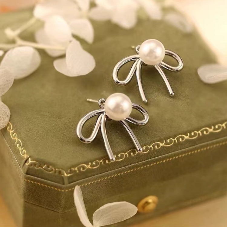 925 Sterling Silver Stud Earrings Light Luxury Shell Pearls Bow Special-interest Design - FASHIONKULTUR