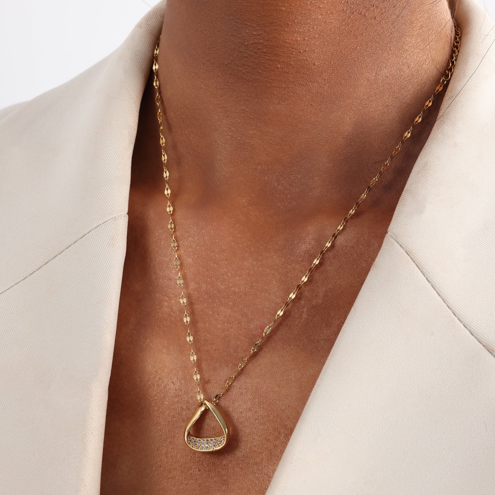 New Exquisite Triangle Necklace Made Of Stainless Steel, Simple And Versatile, Advanced Creative Geometric Accessories - FASHIONKULTUR