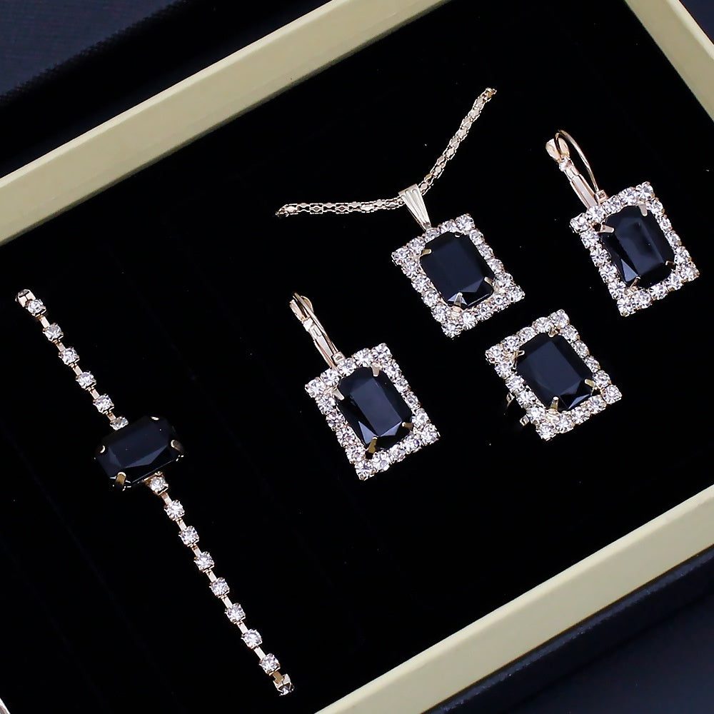Roman Pattern Diamond-embedded Women's Watch Jewelry Gift Set Bracelet Watch Women's Light Luxury Full Diamond Good-looking - FASHIONKULTUR