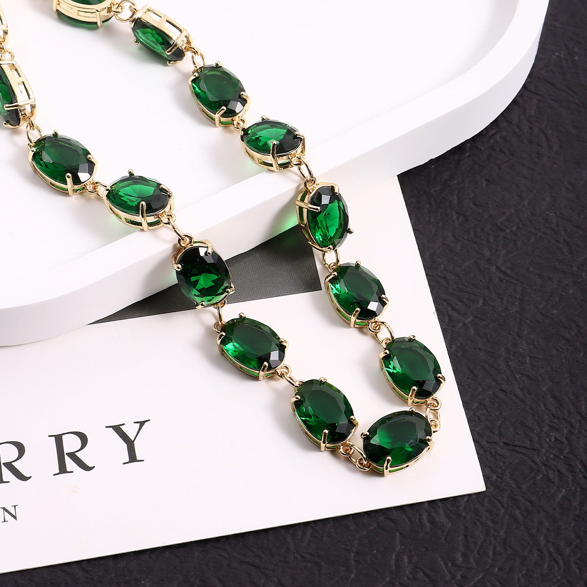 French Style High-grade Green Gem Necklace Luxury And Expensive - FASHIONKULTUR