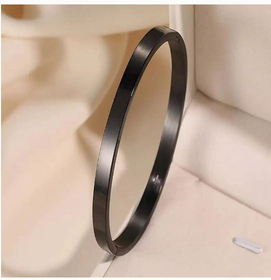 Stainless Steel Bracelet For Girls With A Sense Of Luxury - FASHIONKULTUR