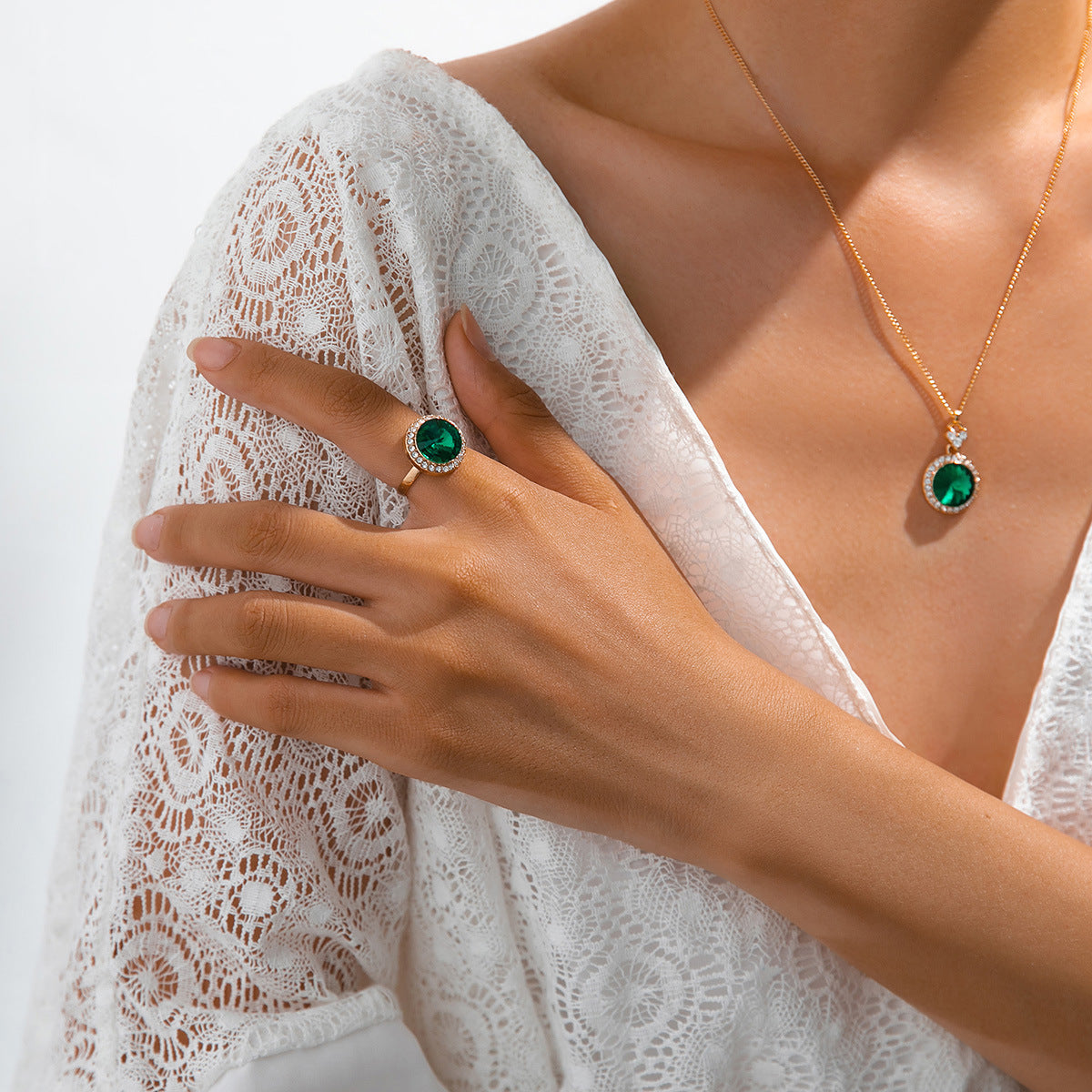 Fashion Simple Water Brick Round Emerald Jewelry Suit - FASHIONKULTUR