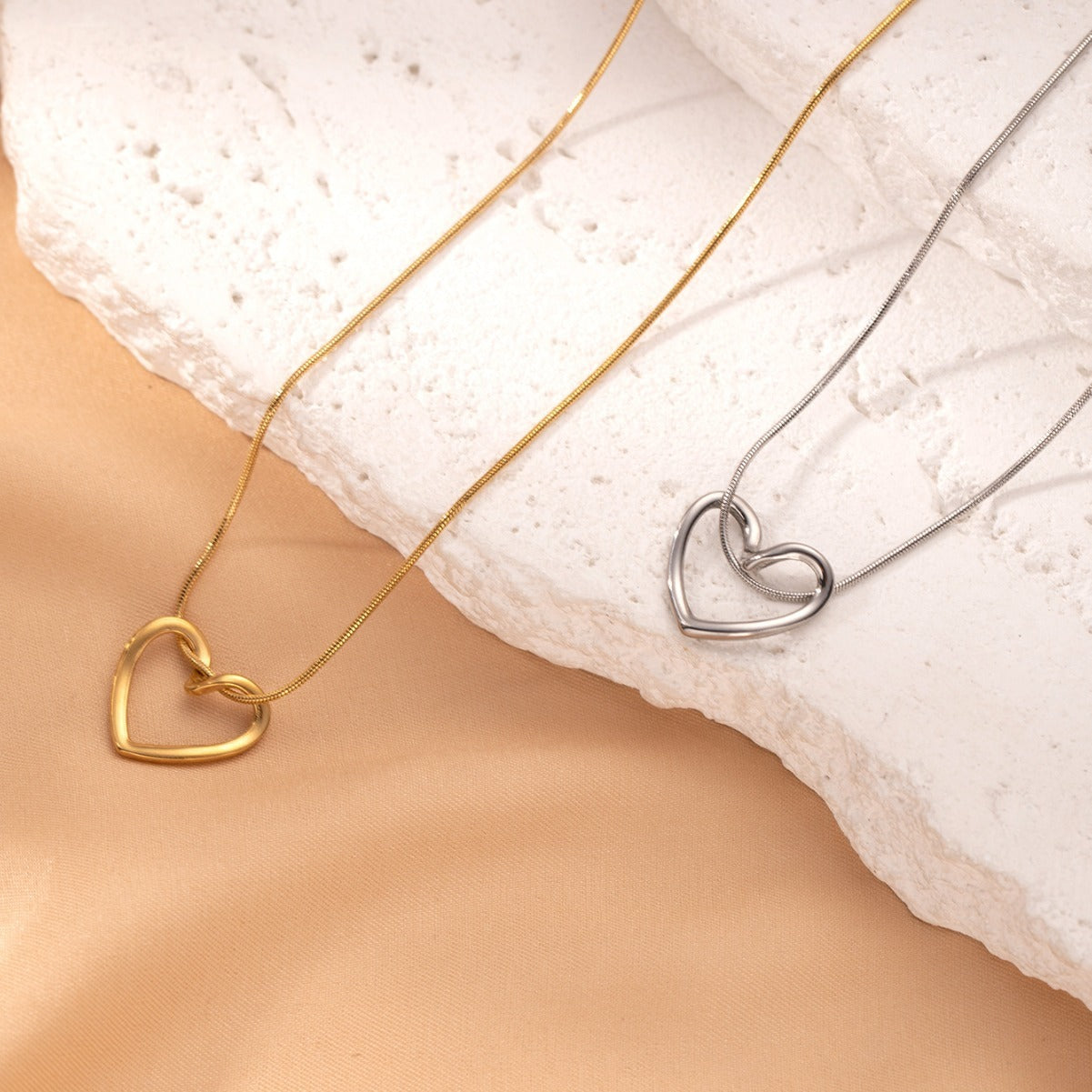 Fashion Jewelry Tainless Steel Twist Hollow Heart Pendant Necklace For Women Spicy Girls Simple Clavicle Chain Jewelry Gift - FASHIONKULTUR