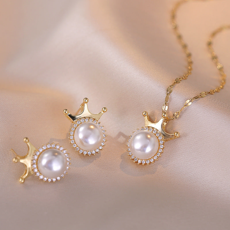 Crown Pearl Geometric Special Interest Light Luxury New Design Sense Pendant Elegant Outfit - FASHIONKULTUR